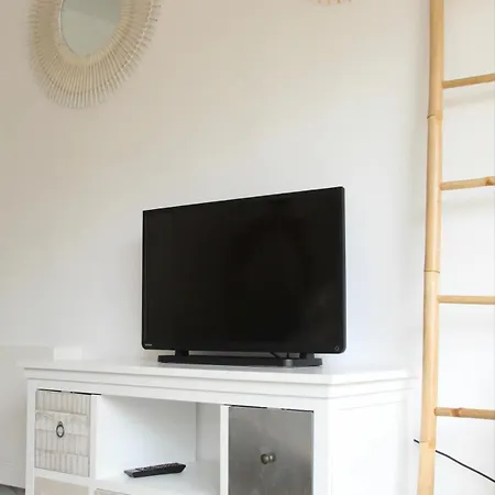 Beach Studio Juan Les Pins Apartment